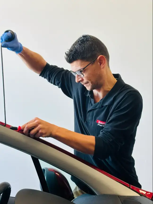 Photo Rapid Pare-Brise Poussan