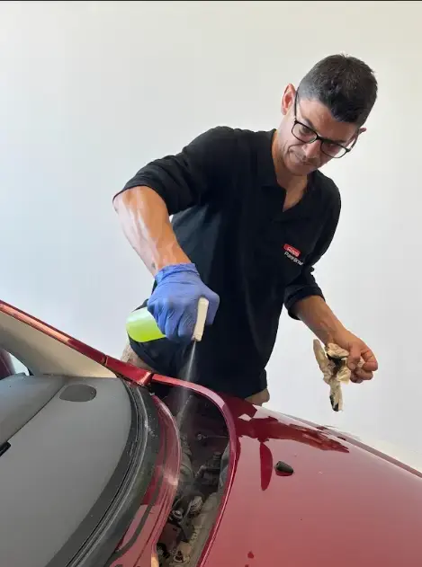 Photo Rapid Pare-Brise Poussan